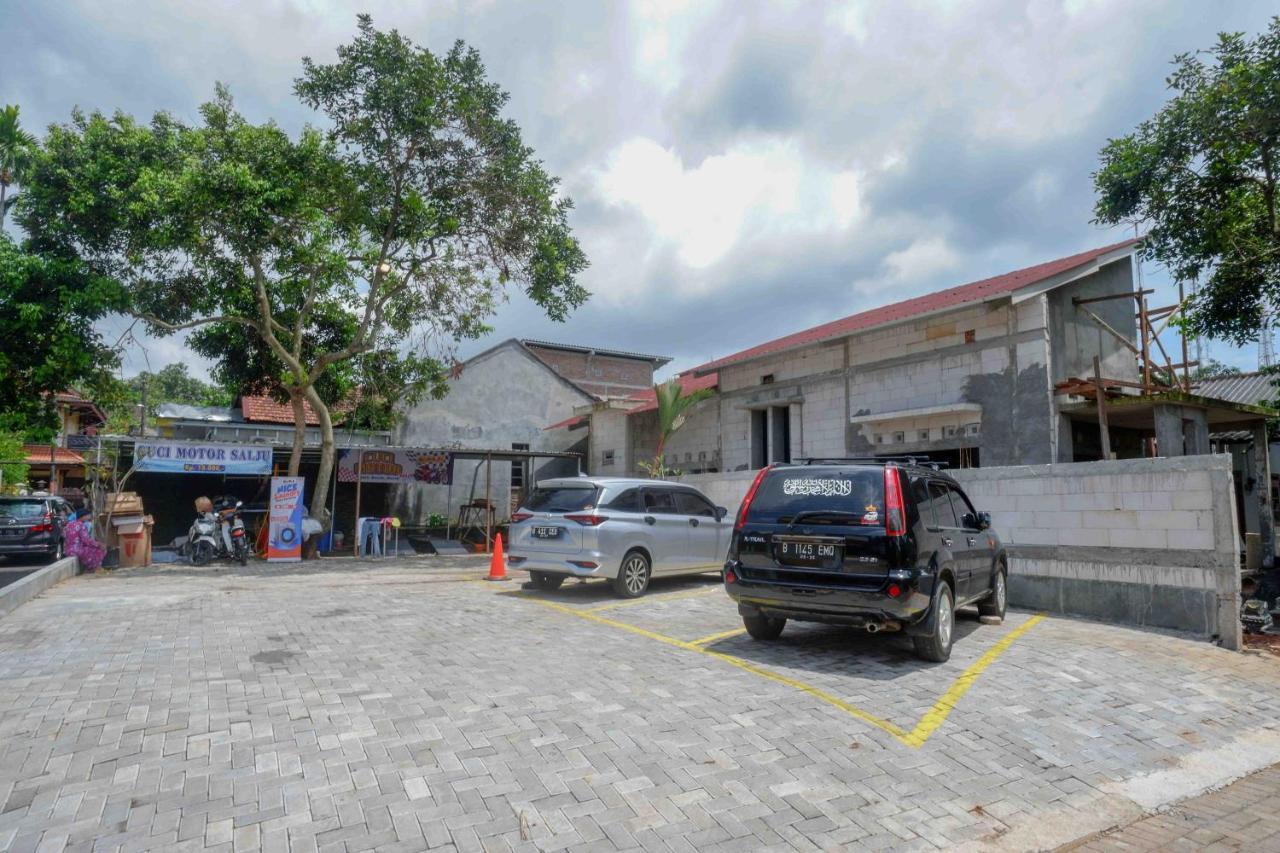 Jatingaleh Reddoorz Plus Near Patung Kuda Undip מראה חיצוני תמונה