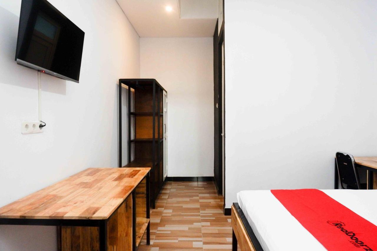 Jatingaleh Reddoorz Plus Near Patung Kuda Undip מראה חיצוני תמונה